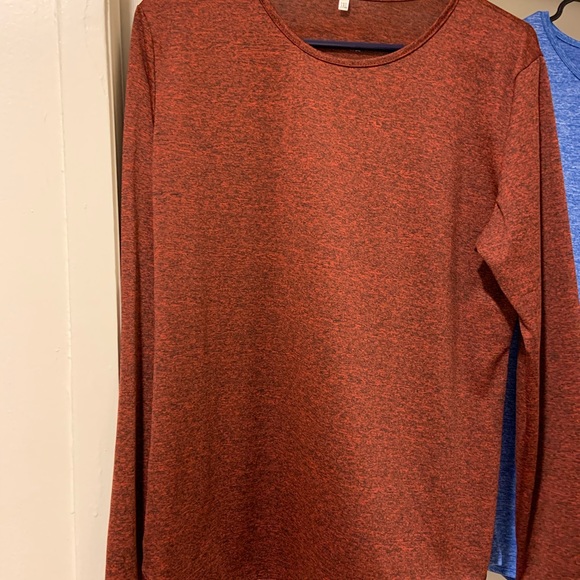 Women’s shirts - Picture 3 of 13